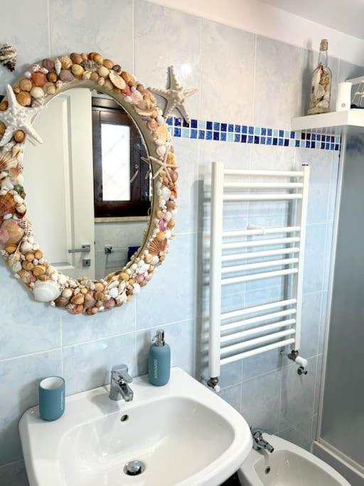 Casa Vacanza Elislor Apartments Fiumicino Eksteriør bilde