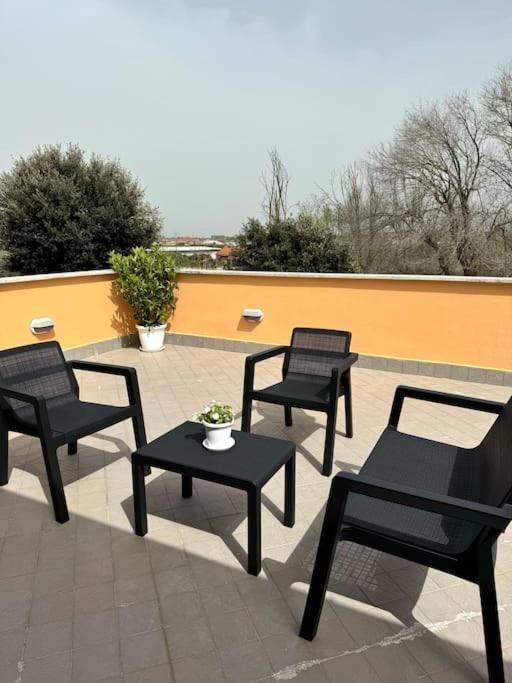 Casa Vacanza Elislor Apartments Fiumicino Eksteriør bilde